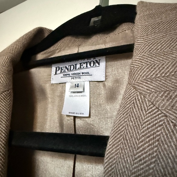 Pendleton 100% Wool Brown Blazer - women’s size 14 petite - Picture 2 of 11